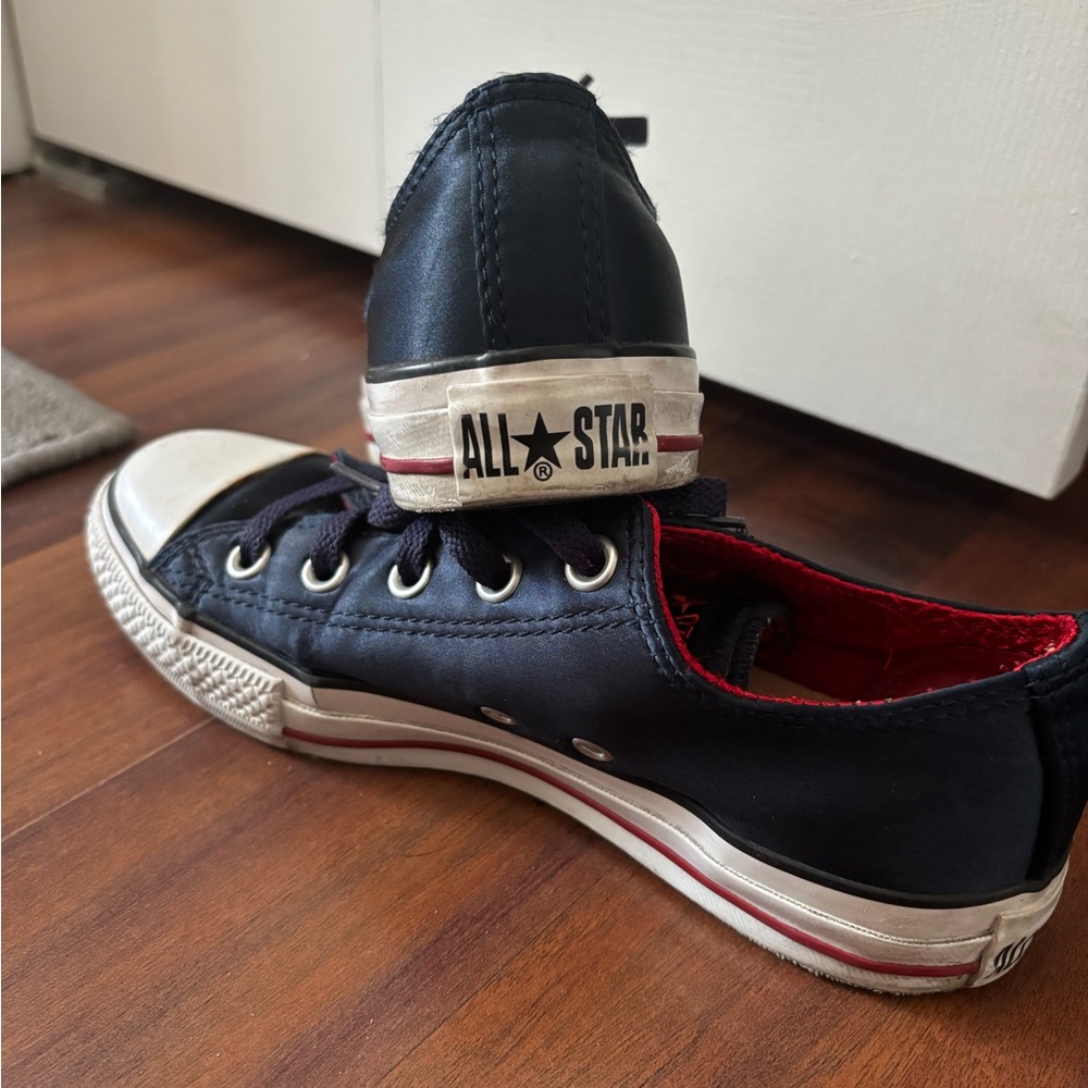 Satin Converse low tops